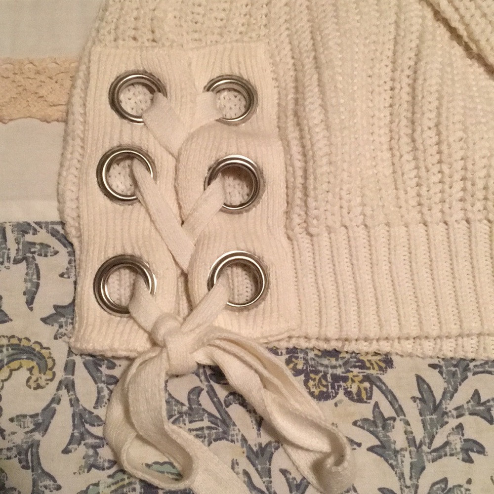 Side tie sweater - Picture 2 of 5